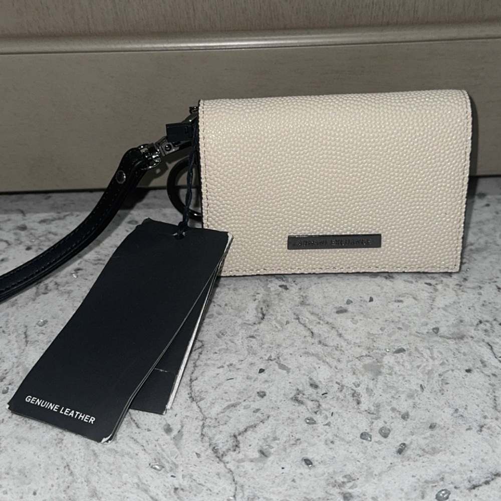 Armani Exchange Small Wristlet Wallet Key White Genuine Leather AUTHENTIC NEW